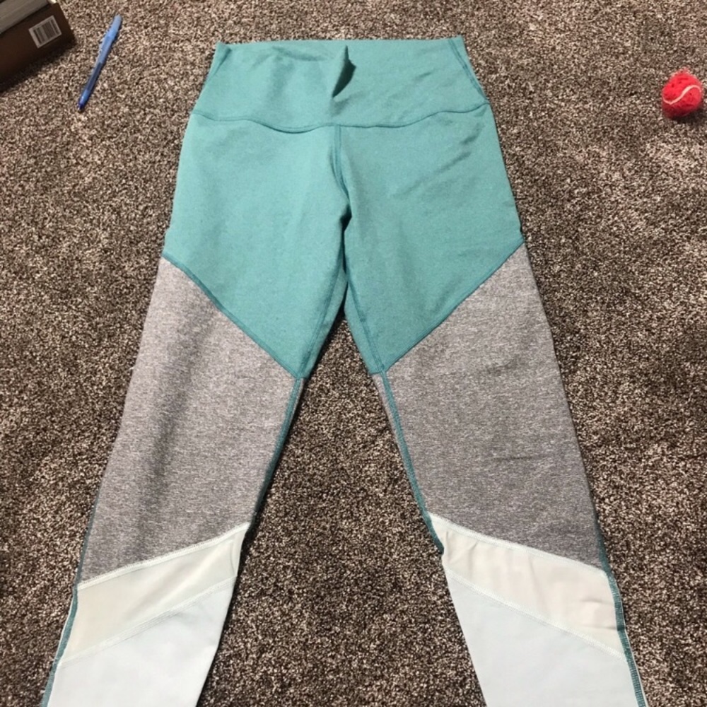 Aerie Chill Play Move Leggings
